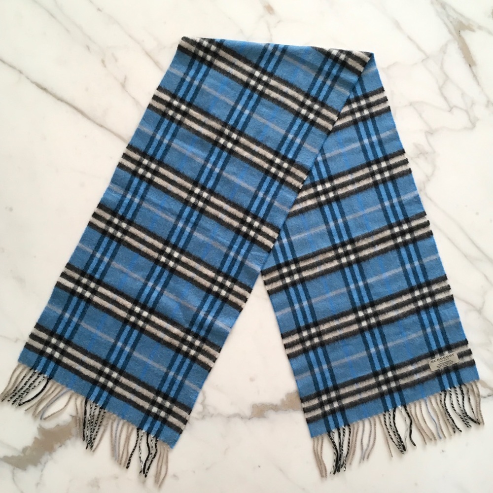 BURBERRY scarf 100% cashmere